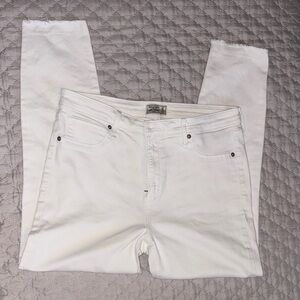 A&F White Women's Jeans - Classic High-Rise NWT